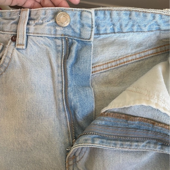 Zara High-Rise Distressed Baggy Wide Leg Denim Jeans • Light Wash • size US 2 - Picture 9 of 11